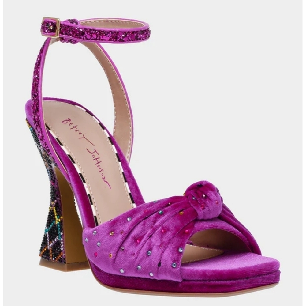 NEW BETSEY JOHNSON ALIANNA SQUARE TOE VELVET HEELS